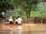 До 112 человек увеличилось число жертв проливных дождей, обрушившихся на юг Бразилии