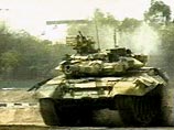 По словам Сорочкина, этих денег, "с лихвой хватит для того, чтобы купить более 30 современных танков Т-90, то есть фактически укомплектовать танковый полк"