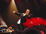 Финансовый кризис не отразился на Элтоне Джоне: на московский концерт музыканта раскуплены все самые дорогие билеты