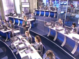 В ходе прямой линии премьера России Владимира Путина по телефону спросили, правда ли он хотел повесить президента Грузии Михаила Саакашвили за яйца, как передавали текст беседы французские СМИ В ходе прямой линии премьера России Владимира Путина по телефону спросили, правда ли он хотел повесить президента Грузии Михаила Саакашвили за яйца, как передавали текст беседы французские СМИ