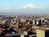 В вузах Еревана прошли студенческие акции протеста против посягательств на армянские храмы в Грузии