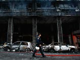 В ходе беспрецедентных столкновений анархистов с полицией в Афинах и других городах Греции в ночь с субботы на воскресенье материальный ущерб был нанесен более чем 100 магазинам и банкам В ходе беспрецедентных столкновений анархистов с полицией в Афинах и других городах Греции в ночь с субботы на воскресенье материальный ущерб был нанесен более чем 100 магазинам и банкам