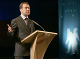 Институт современного развития (ИНСОР), попечительский совет которого возглавляет президент Дмитрий Медведев, доработал доклад о российской модели демократии