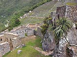 Мачу-Пикчу, что переводится как "старая вершина", был создан как священный горный приют великим правителем инков Пачакутеком. Город был построен приблизительно в 1440 году и функционировал до вторжения испанских конкистадоров