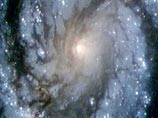 По вращающимся звездам ученые выследили огромную черную дыру в центре нашей Галактики