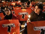 Греческий суд постановил в среду оставить под стражей до начала судебного процесса двух полицейских, причастных к гибели в субботу 15-летнего подростка, которая стала поводом для массовых беспорядков Греческий суд постановил в среду оставить под стражей до начала судебного процесса двух полицейских, причастных к гибели в субботу 15-летнего подростка, которая стала поводом для массовых беспорядков