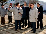 По сообщениям северокорейских СМИ, Лидер КНДР Ким Чен Ир вновь появился на публике 