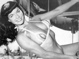 В США скончалась скандальная королева эротического фото 50-х годов