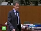 Сообщается, что Николя Саркози удается добиться основных поставленных целей проходящего саммита - и в первую очередь принятия программы по стимулированию экономики Евросоюза на сумму в 200 млрд евро