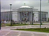 В Туркмении избран парламент - наблюдатели называют выборы историческими