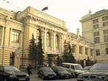Банк России ослабляет рубль, а доллар к мировым валютам падает сам
Банк России ослабляет рубль, а доллар к мировым валютам падает сам
