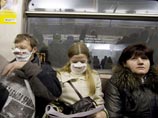 Активисты Greenpeace провели "двойной флешмоб" в Москве, требуя от Лужкова не сжигать мусор (ФОТО)