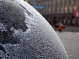 Идущий в Москве снег не настоящий, а техногенный, предупреждают синоптики Идущий в Москве снег не настоящий, а техногенный, предупреждают синоптики