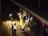 В английском графстве Чешир сразу два пассажирских поезда столкнулись с одной автомашиной