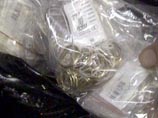 На Урале зеваки присоединились к преступникам, грабившим ювелирный салон На Урале зеваки присоединились к преступникам, грабившим ювелирный салон