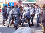 ОМОН пресек новую акцию протеста автомобилистов Владивостока в воскресенье 21 декабря ОМОН пресек новую акцию протеста автомобилистов Владивостока в воскресенье 21 декабря