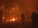 Смерть Григоропулоса 6 декабря спровоцировала массовые беспорядки в Греции в течение более чем двух недель, в ходе которых был нанесен материальный ущерб сотням магазинов, банков и автомобилей Смерть Григоропулоса 6 декабря спровоцировала массовые беспорядки в Греции в течение более чем двух недель, в ходе которых был нанесен материальный ущерб сотням магазинов, банков и автомобилей