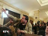 Дело журналиста, бросившего ботинками в Джорджа Буша, начнут рассматривать 31 декабря Дело журналиста, бросившего ботинками в Джорджа Буша, начнут рассматривать 31 декабря