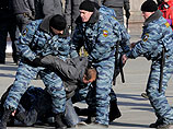 Журналисты, освещавшие акции протеста в Приморье, требуют расследовать "беспредел" ОМОНа Журналисты, освещавшие акции протеста в Приморье, требуют расследовать "беспредел" ОМОНа