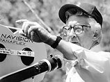 Американский режиссер, автор знаменитого фильма "Убить пересмешника", Роберт Маллиган скончался в США на 84-ом году жизни от сердечного приступа. режиссер ушел из жизни в минувшую пятницу в своем доме в американском штате Коннектикут