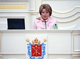 На переоборудование четырех кабинетов губернатора Санкт-Петербурга Валентины Матвиенко будет потрачено около 32 миллионов рублей На переоборудование четырех кабинетов губернатора Санкт-Петербурга Валентины Матвиенко будет потрачено около 32 миллионов рублей