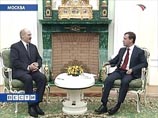 Лукашенко объявил, что в ходе переговоров с президентом Медведевым в Кремле "стороны договорились по всем вопросам"