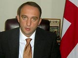 Президент Грузии Михаил Саакашвили снова отличился экстравагантным поведением, устроив потасовку с премьер-министром страны Григолом Мгалоблишвили. Скандальный инцидент произошел в четверг Президент Грузии Михаил Саакашвили снова отличился экстравагантным поведением, устроив потасовку с премьер-министром страны Григолом Мгалоблишвили. Скандальный инцидент произошел в четверг