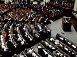 Верховная Рада Украины в пятницу минимальным количеством голосов приняла госбюджет - 2009, который предусматривает дефицит около 3%. За это решение в пятницу проголосовали 226 депутатов при 226 необходимых голосах