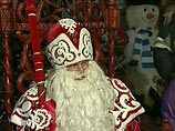 Главный Дед Мороз России прибыл в субботу в Петербург и зажег главную елку северной столицы