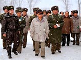 Ким Чен Ир в очередной раз появился на публике. Он проинспектировал войска