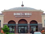 Первая попытка потратить деньги состоялась в крупнейшем книжном магазине Barnes and Noble