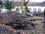 в ноябре в центре расположенного в Львовской области города был снесен памятник советским солдатам и разрыта братская могила
