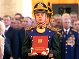 Президент России Дмитрий Медведев подписал поправки в Конституцию, которые предусматривают увеличение срока президентства до шести лет и срока полномочий парламента - до пяти лет