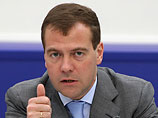 В фразе президента "Россия - страна правового нигилизма" эксперт отмечает лаконизм и понятность этой фразы, добавляя, что до Медведева никто так не посмел бы сказать