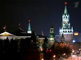 В своем обращении Медведев, впервые поздравлявший россиян в качестве президента, не стал касаться политических или экономических вопросов, пожелав всем согражданам счастья и исполнения желаний В своем обращении Медведев, впервые поздравлявший россиян в качестве президента, не стал касаться политических или экономических вопросов, пожелав всем согражданам счастья и исполнения желаний