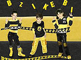 Ранее на конкурсе детской песни "Евровидение-2008" победу одержало грузинское трио Bzikebi. Юные участники соревнования исполнили песню с названием Bzzz, в которой они подражали жужжанию шмеля