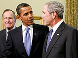 Первыми в формате "один на один" за закрытыми дверями в Овальном кабинете Белого дома в течение примерно 20-30 минут встречаются Буш-младший и Обама