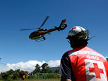 Вертолеты в Коста-Рике пытаются спасти туристов, оказавшихся отрезанными из-за сильного землетрясения