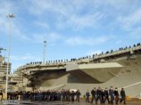 В США спущен на воду новейший авианосец "Джордж Герберт Уокер Буш" В США спущен на воду новейший авианосец "Джордж Герберт Уокер Буш"