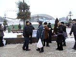 В Минске милиция отобрала у оппозиционеров кашу, чтобы накормить солдат ВВ (ФОТО) В Минске милиция отобрала у оппозиционеров кашу, чтобы накормить солдат ВВ (ФОТО)