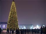 Пьяный Дед Мороз учинил дебош у главной елки Калининграда Пьяный Дед Мороз учинил дебош у главной елки Калининграда