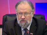 Глава Центризбиркома (ЦИК) Владимир Чуров заявил, что во время избирательных кампаний в СМИ не должно быть разделения материалов на агитационные и информационные Глава Центризбиркома (ЦИК) Владимир Чуров заявил, что во время избирательных кампаний в СМИ не должно быть разделения материалов на агитационные и информационные