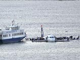 Самолет компании US Airways упал в четверг в реку Гудзон рядом с Нью-Йорком
