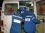 Прибывшие на место происшествия спасатели и бригада медиков доставили пострадавших в районную больницу