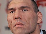 Суд заново рассмотрит дело о конфликте Валуева с охранником Суд заново рассмотрит дело о конфликте Валуева с охранником