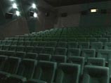 Посещаемость российских кинотеатров упала на 45,5% 