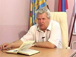 Перед выборами мэра уральского городка центральные СМИ заинтересовались его алкоголизмом Перед выборами мэра уральского городка центральные СМИ заинтересовались его алкоголизмом