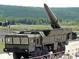 Высокоточный оперативно-тактический ракетный комплекс сухопутных войск "Искандер" (по классификации НАТО SS-26 "Stone") 