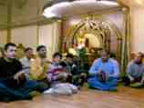 Индийцы отметили свой праздник московский храм Кришны на Ленинградском проспекте
