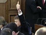 Латвийские парламентарии в борьбе с кризисом урезали себе зарплату и рабочий день